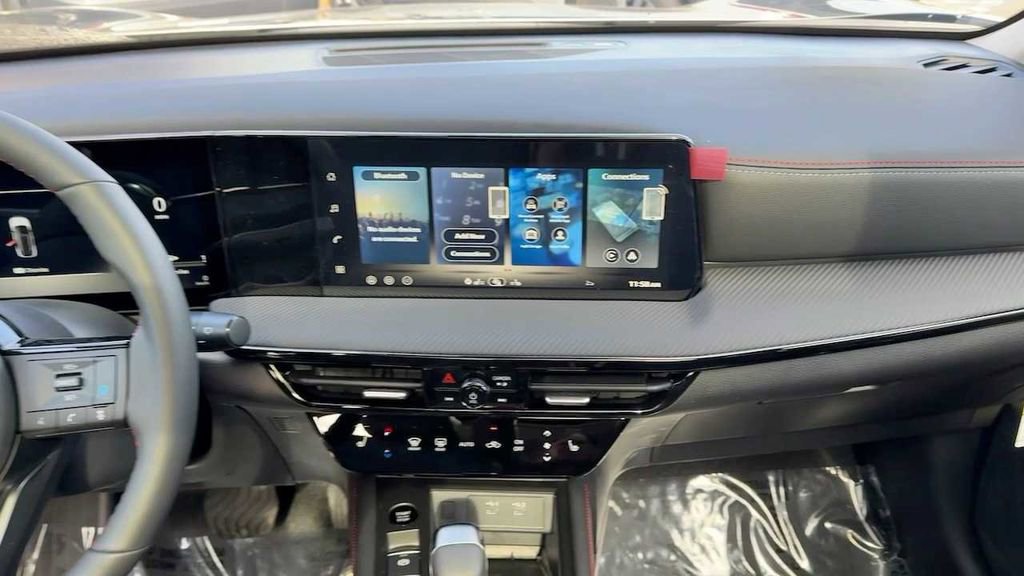 New 2026 Nissan Kicks SR w/ SR Premium Package image 12