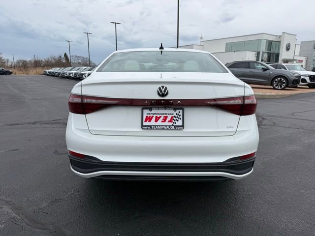 Used 2025 Volkswagen Jetta SE image 6