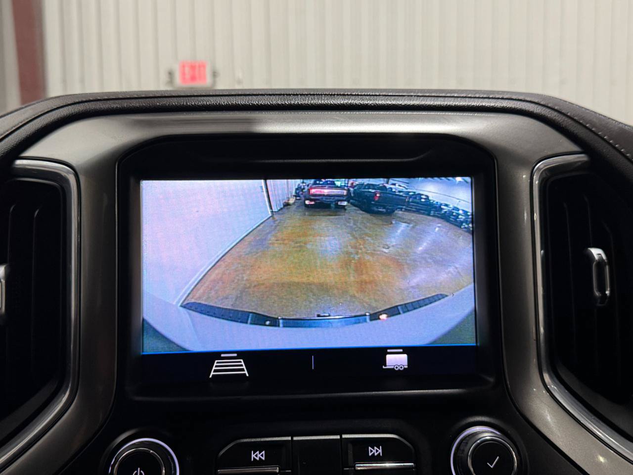 Used 2021 Chevrolet Silverado 2500 LT AWD/4WD image 40