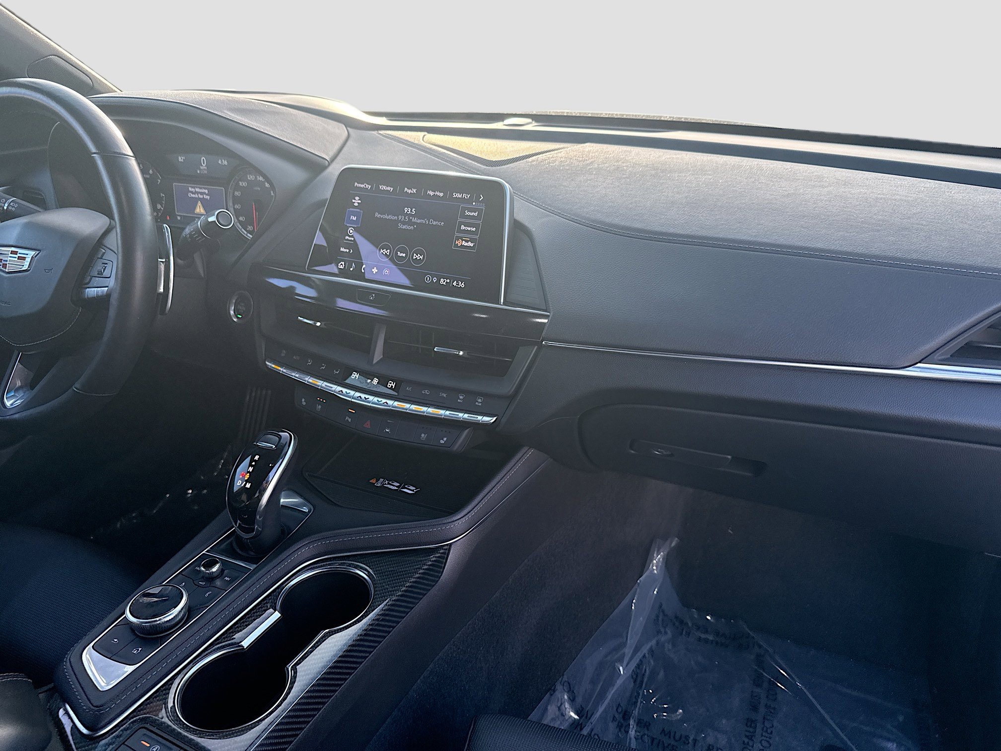 Used 2022 Cadillac CT4 V w/ LPO, ONYX Package image 31