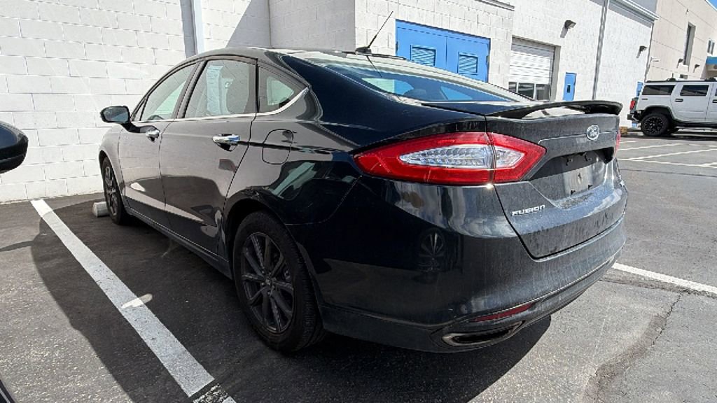 Used 2015 Ford Fusion SE w/ Equipment Group 201A image 3