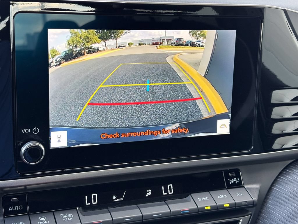 Used 2025 Toyota Camry SE FWD image 30