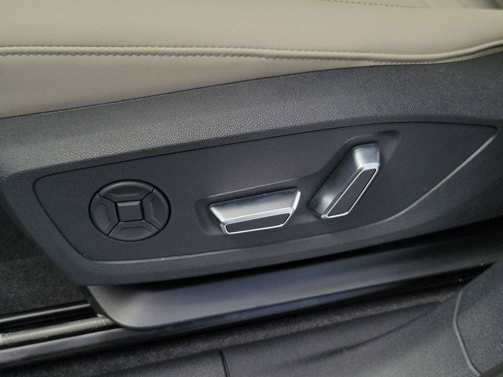 New 2026 Audi Q3 quattro 2.0T AWD/4WD image 18