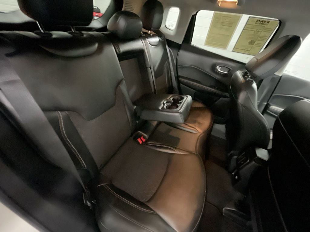 Used 2021 Jeep Compass Latitude image 24