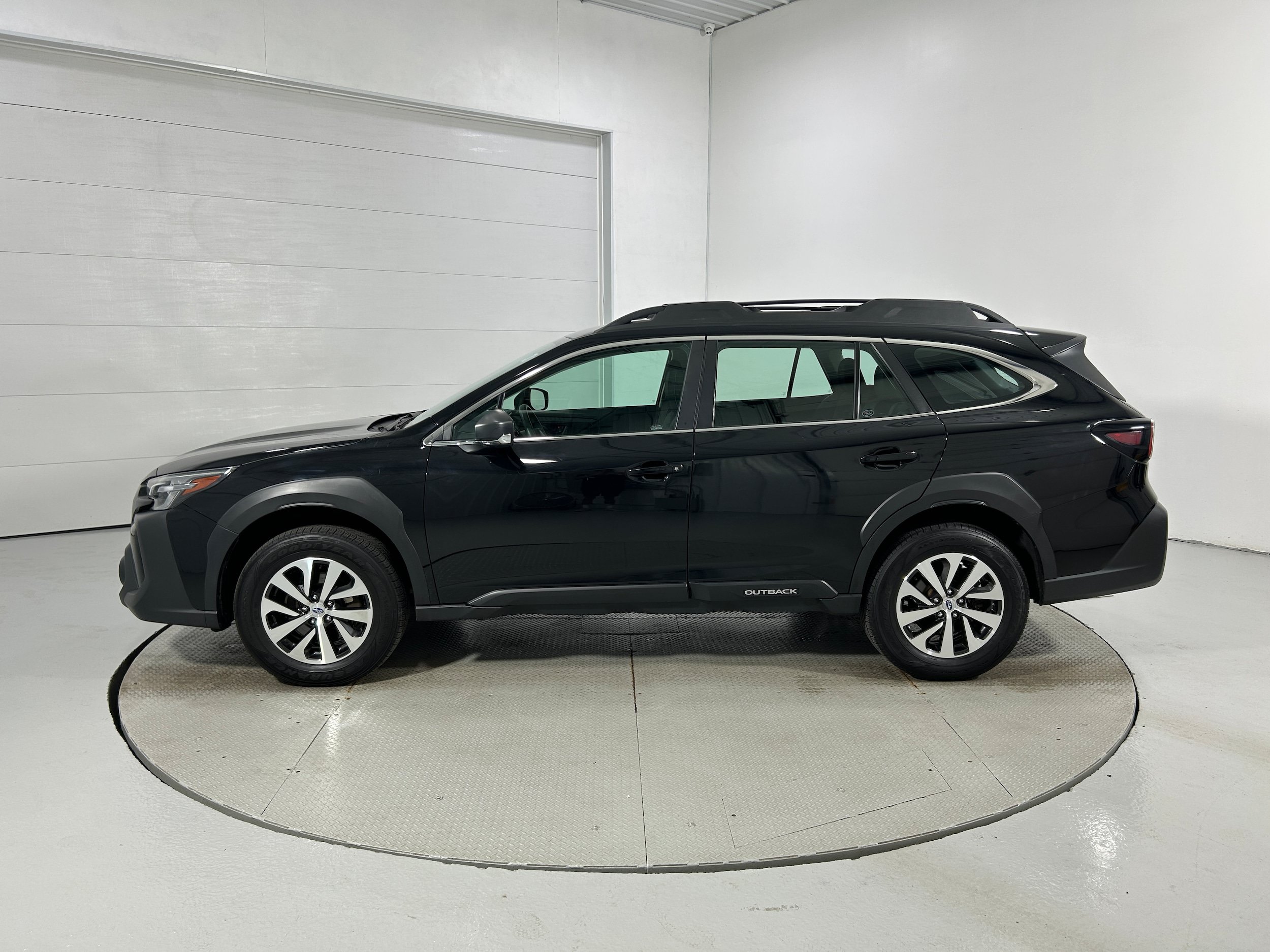 Used 2025 Subaru Outback w/ Popular Package #1A AWD/4WD image 21