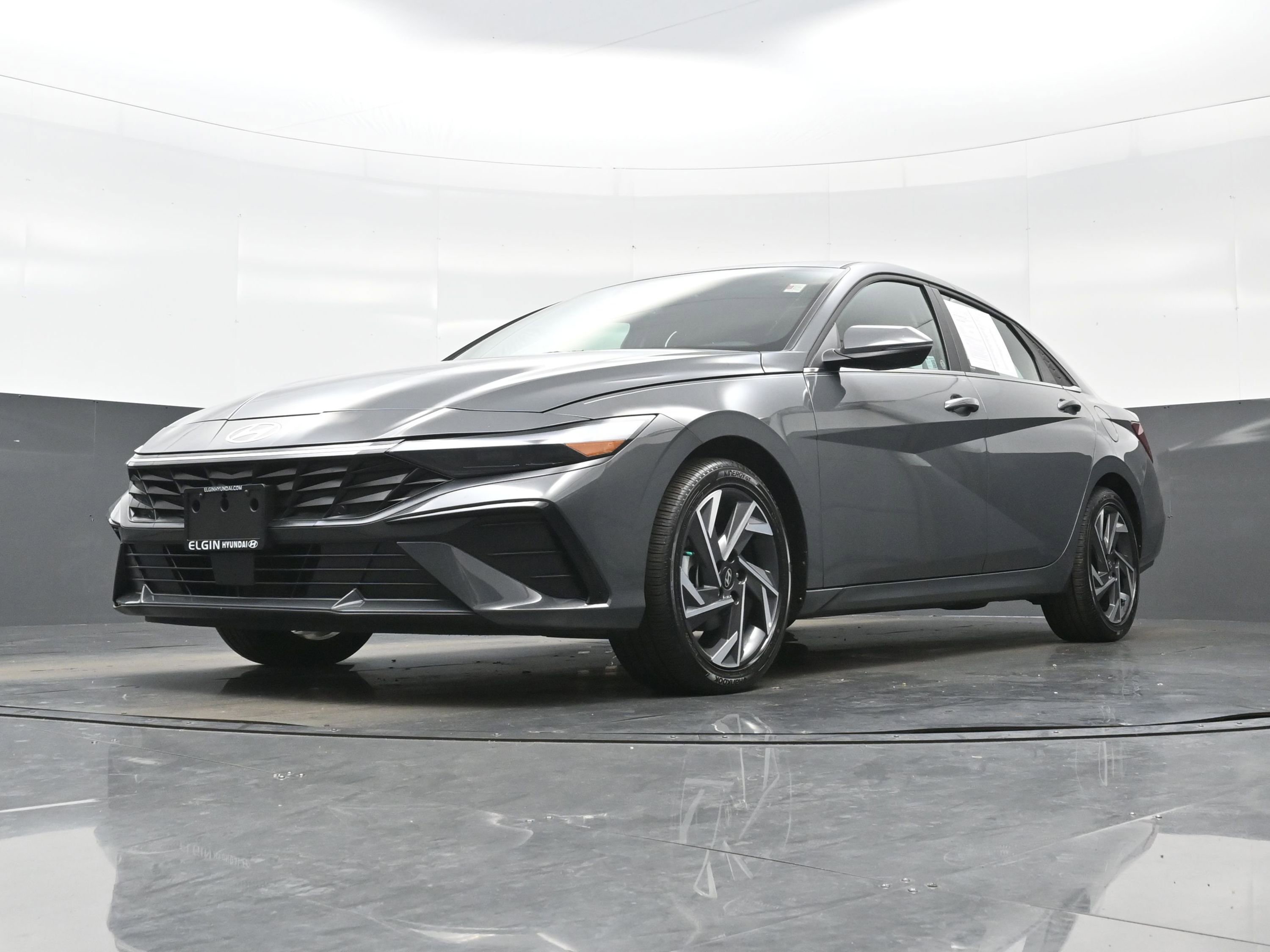 Used 2025 Hyundai Elantra Limited FWD image 27