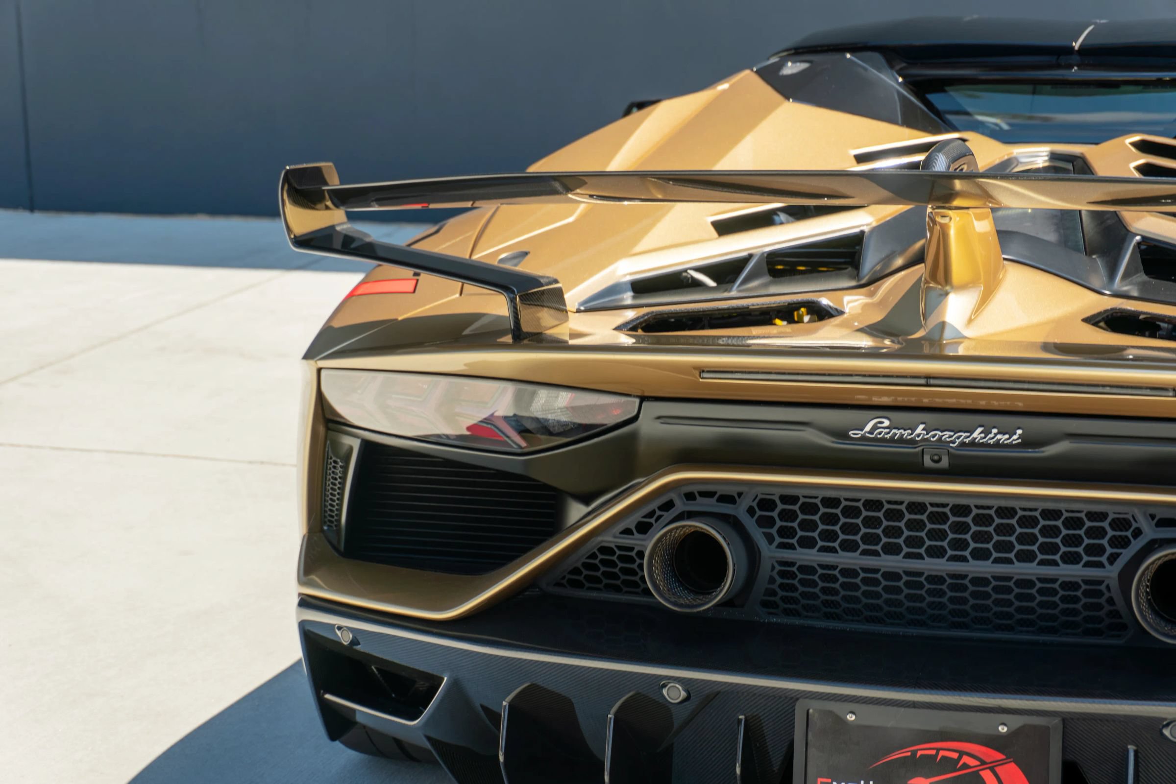 Used 2020 Lamborghini Aventador SVJ AWD/4WD image 46