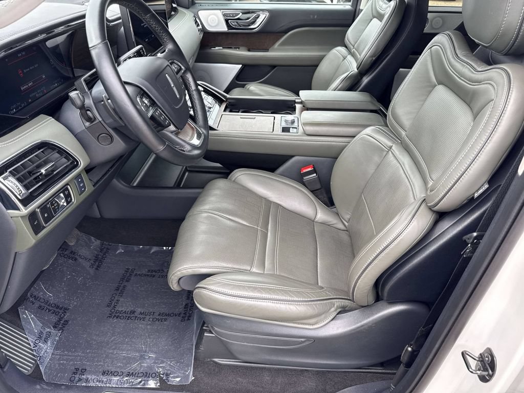 Certified 2024 Lincoln Navigator Black Label AWD/4WD image 12