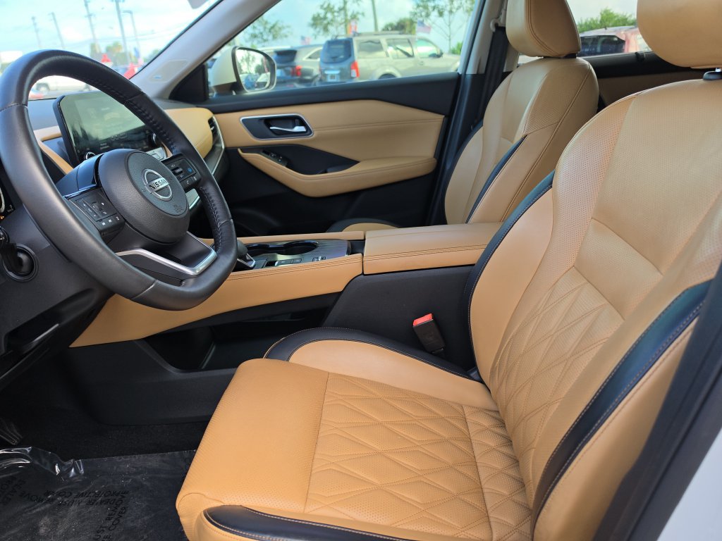 Used 2021 Nissan Rogue Platinum FWD image 17