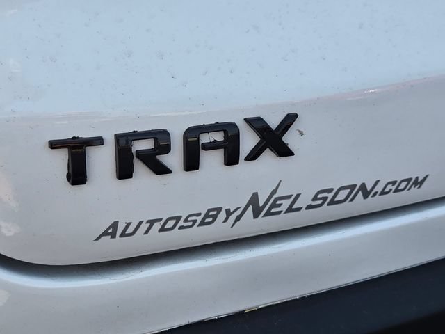 Used 2025 Chevrolet Trax RS w/ Sunroof Package FWD image 16