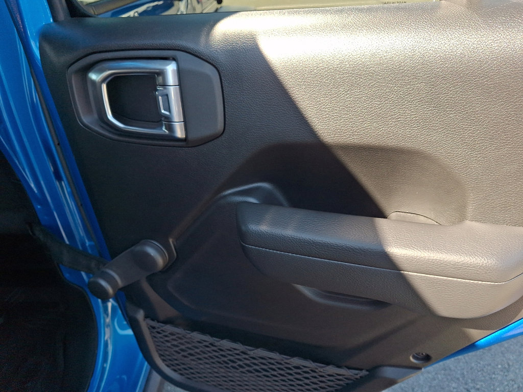 Used 2022 Jeep Wrangler Unlimited Sport image 14