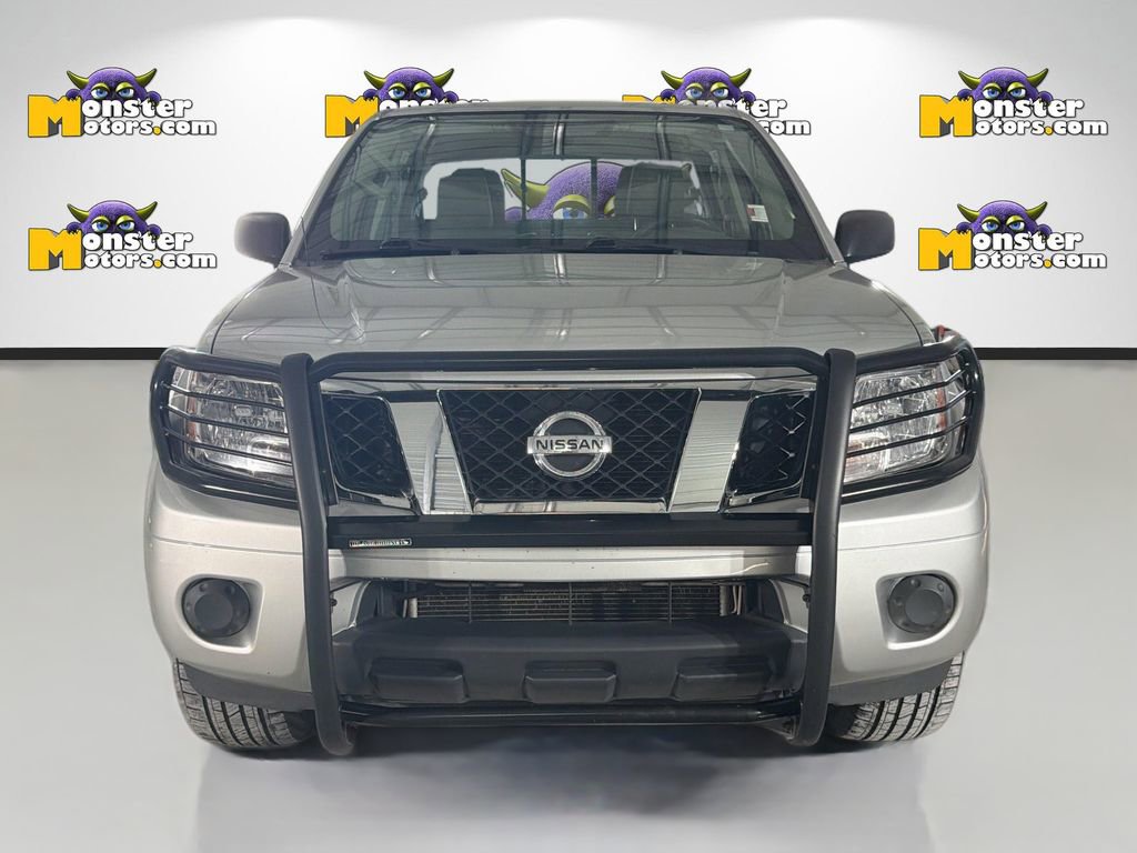 Used 2019 Nissan Frontier SV image 2