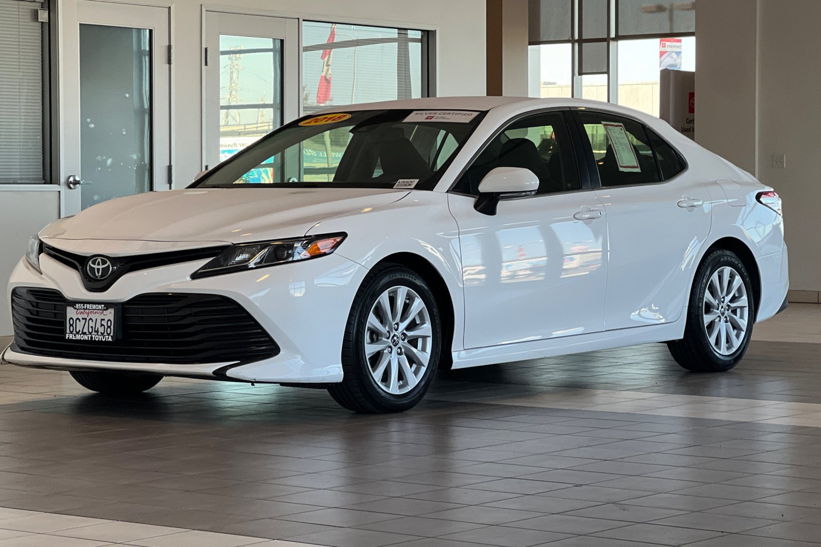 Certified 2018 Toyota Camry LE w/ Convenience Package FWD image 8