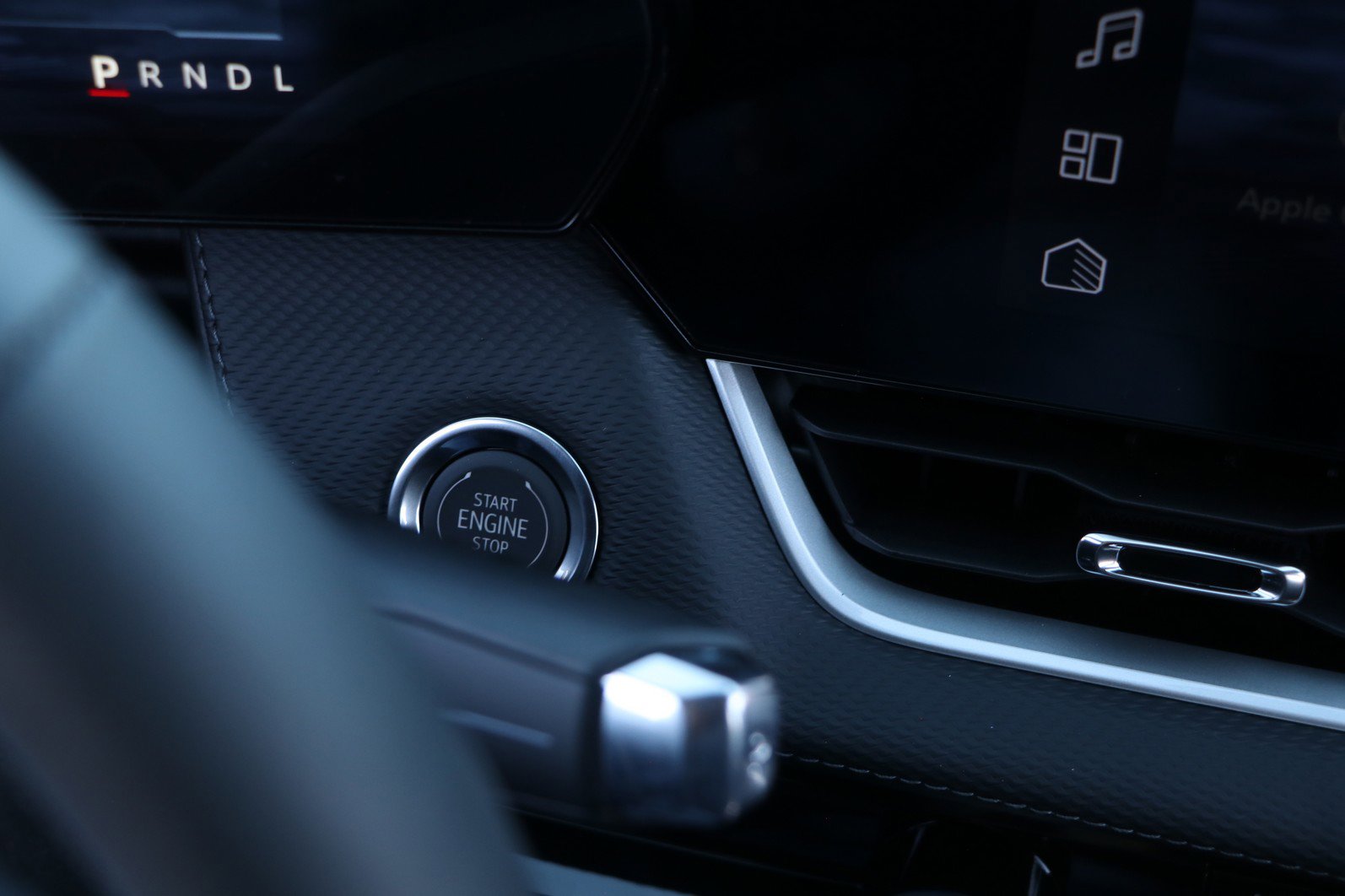 New 2026 Chevrolet Equinox LT w/ Midnight Edition image 24