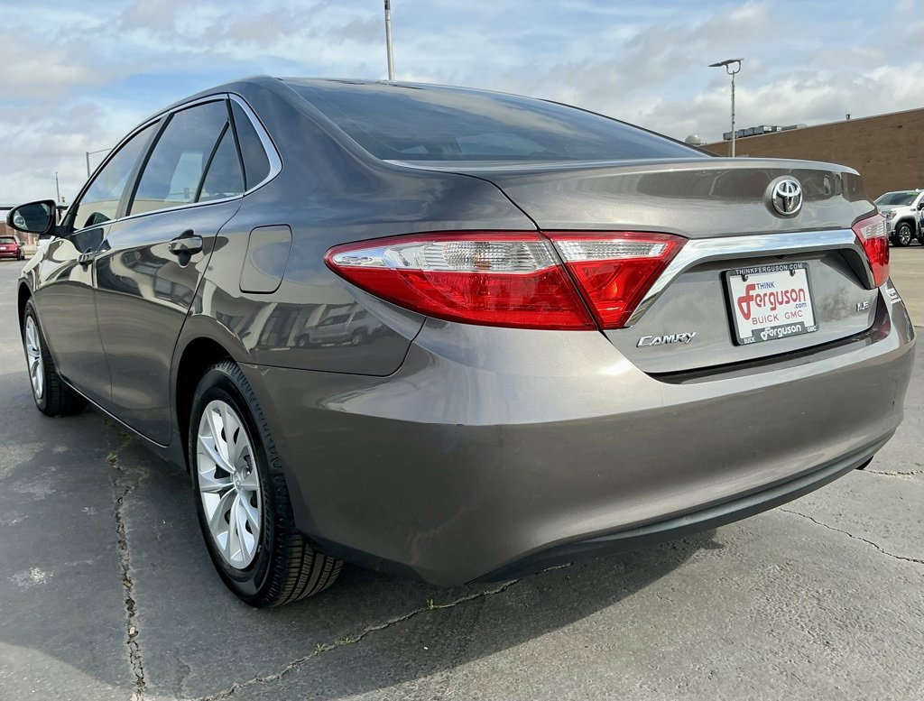 Used 2016 Toyota Camry LE image 13