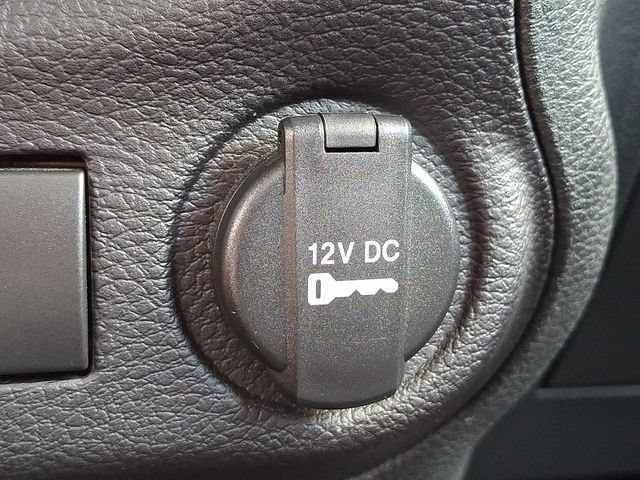 Used 2017 Jeep Wrangler Unlimited Sahara w/ Dual Top Group AWD/4WD image 22