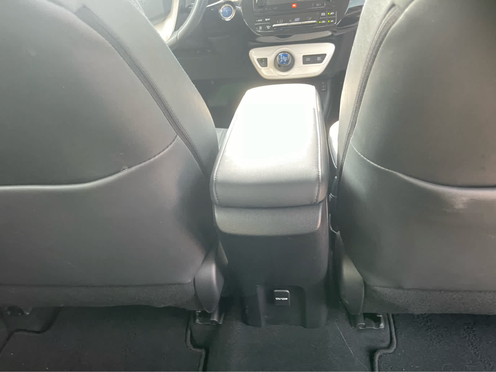 Used 2017 Toyota Prius Four Touring w/ Appearance Package FWD image 26
