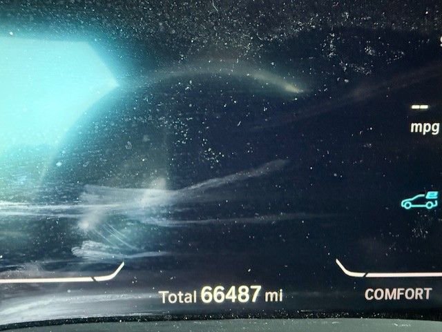 Used 2021 BMW X3 xDrive30e w/ M Sport Package image 4