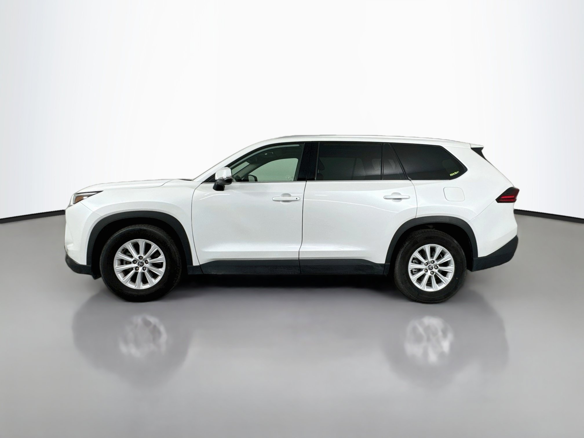 Certified 2025 Toyota Grand Highlander AWD image 4