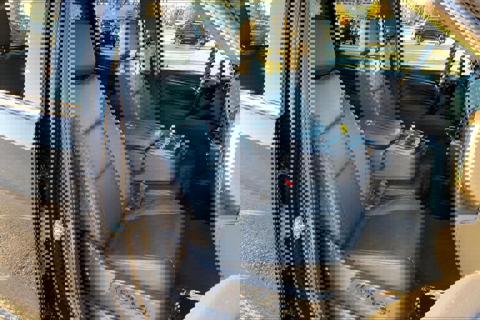 Used 2025 GMC Sierra 1500 SLT image 8