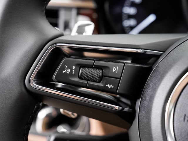 Certified 2026 Porsche Macan AWD/4WD image 14