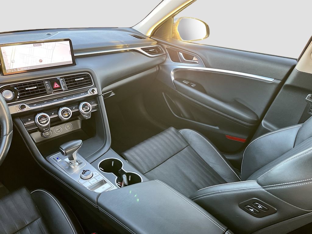 Used 2022 Genesis G70 3.3T image 24