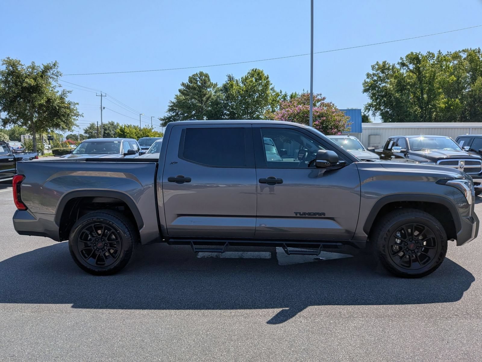 Used 2023 Toyota Tundra SR5 w/ SR5 Convenience Package RWD image 2