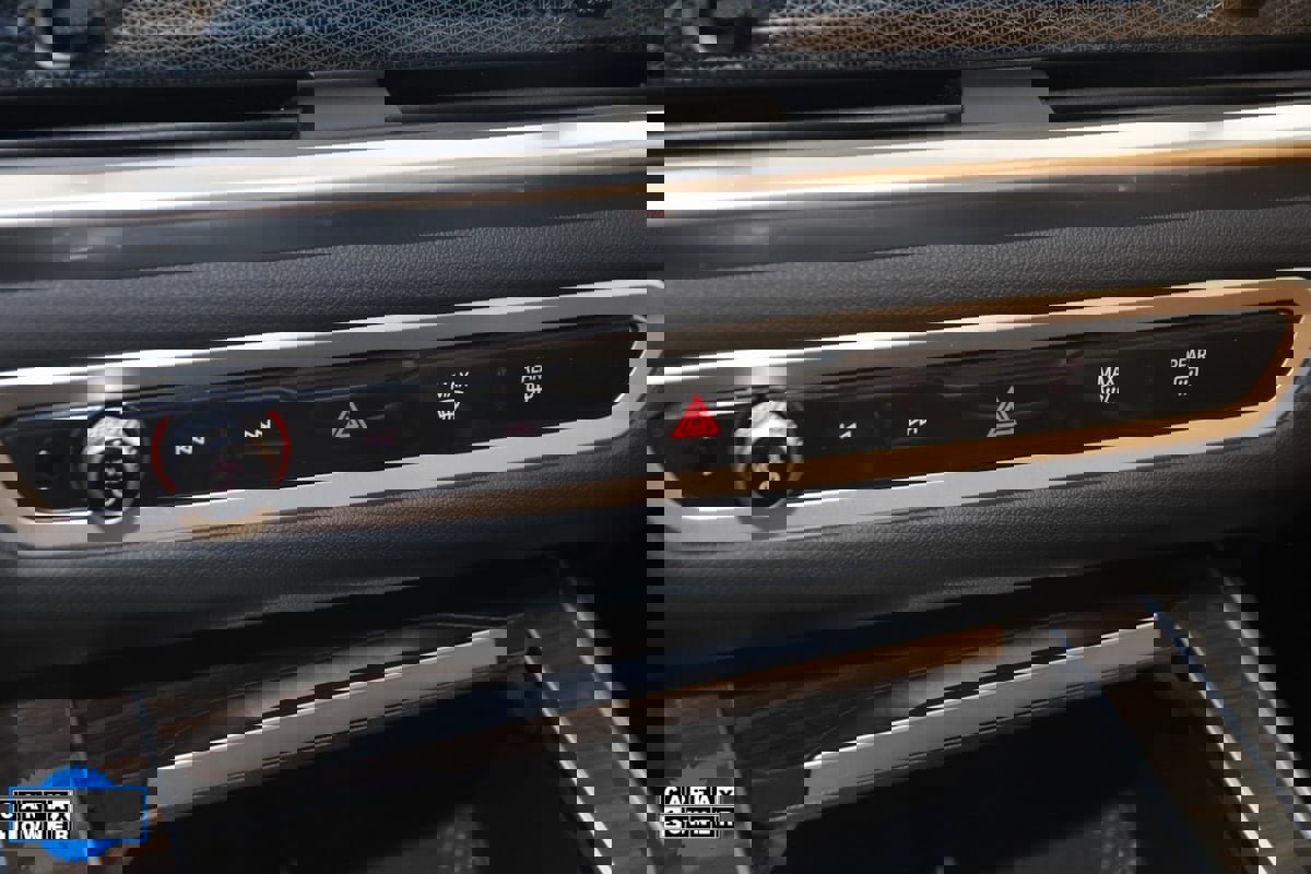 Used 2024 BMW X7 xDrive40i w/ M Sport Package image 37