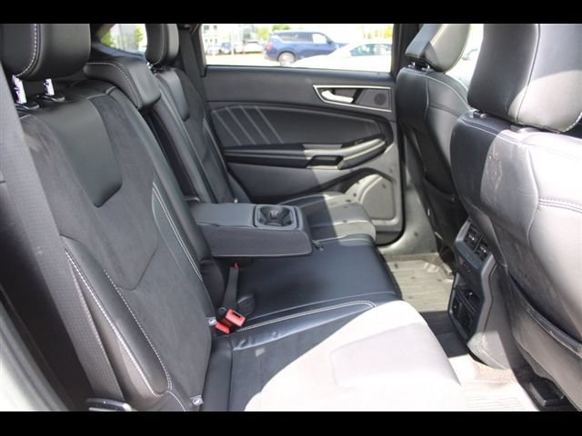 Used 2020 Ford Edge ST w/ Equipment Group 401A AWD/4WD image 24