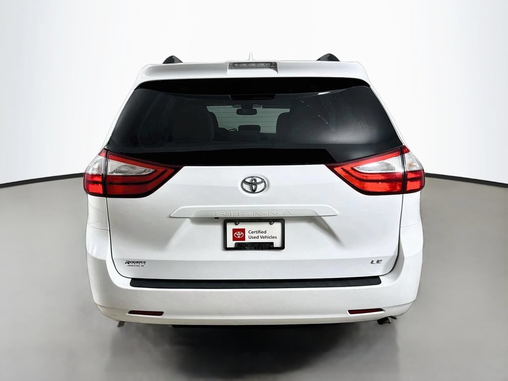 Certified 2018 Toyota Sienna LE FWD image 7
