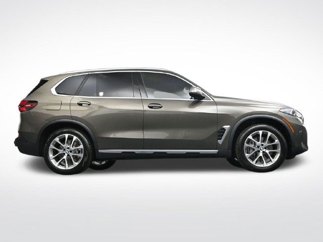 New 2026 BMW X5 xDrive50e w/ Climate Comfort Package AWD/4WD image 32