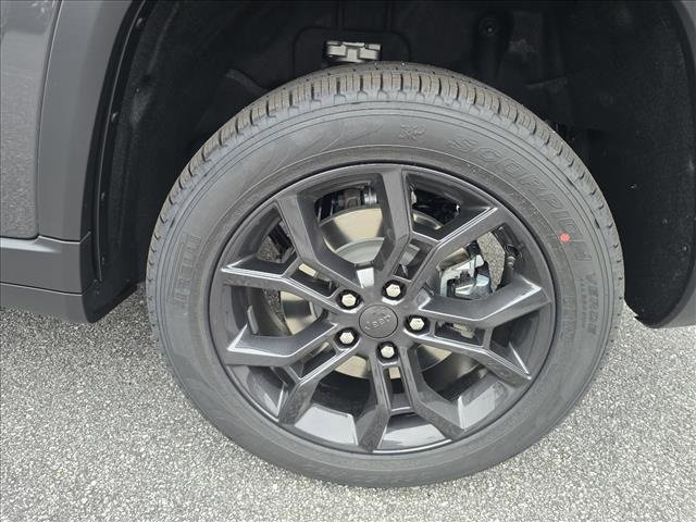 New 2025 Jeep Grand Cherokee L Limited image 8