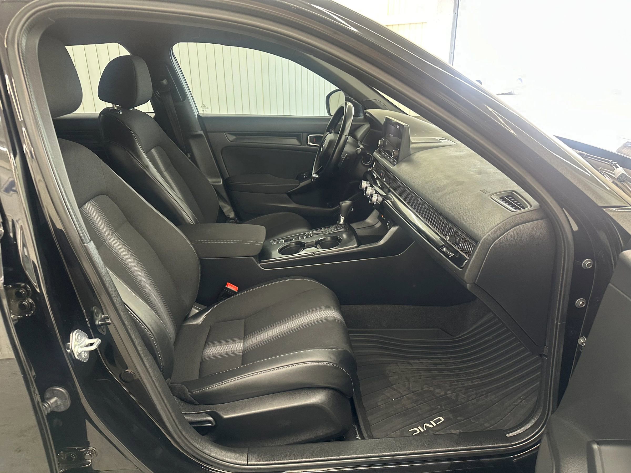Used 2023 Honda Civic Sport image 14