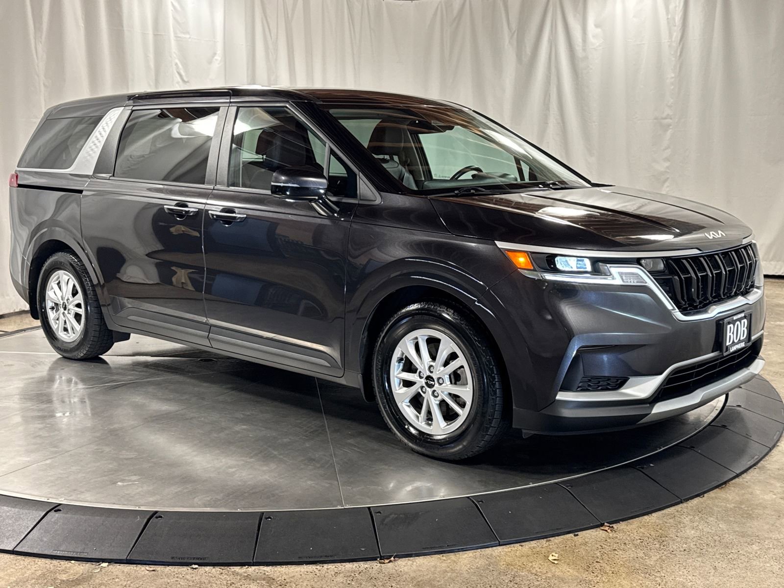 Certified 2022 Kia Carnival LX w/ Paint Protection Package image 10