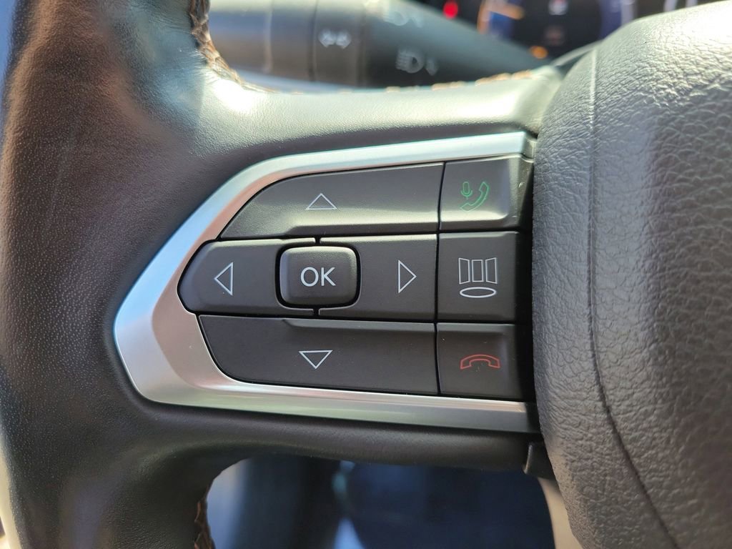 Used 2022 Jeep Compass Limited w/ Elite Group AWD/4WD image 25