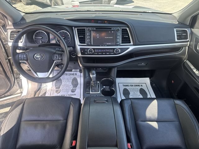 Used 2019 Toyota Highlander Limited FWD image 9
