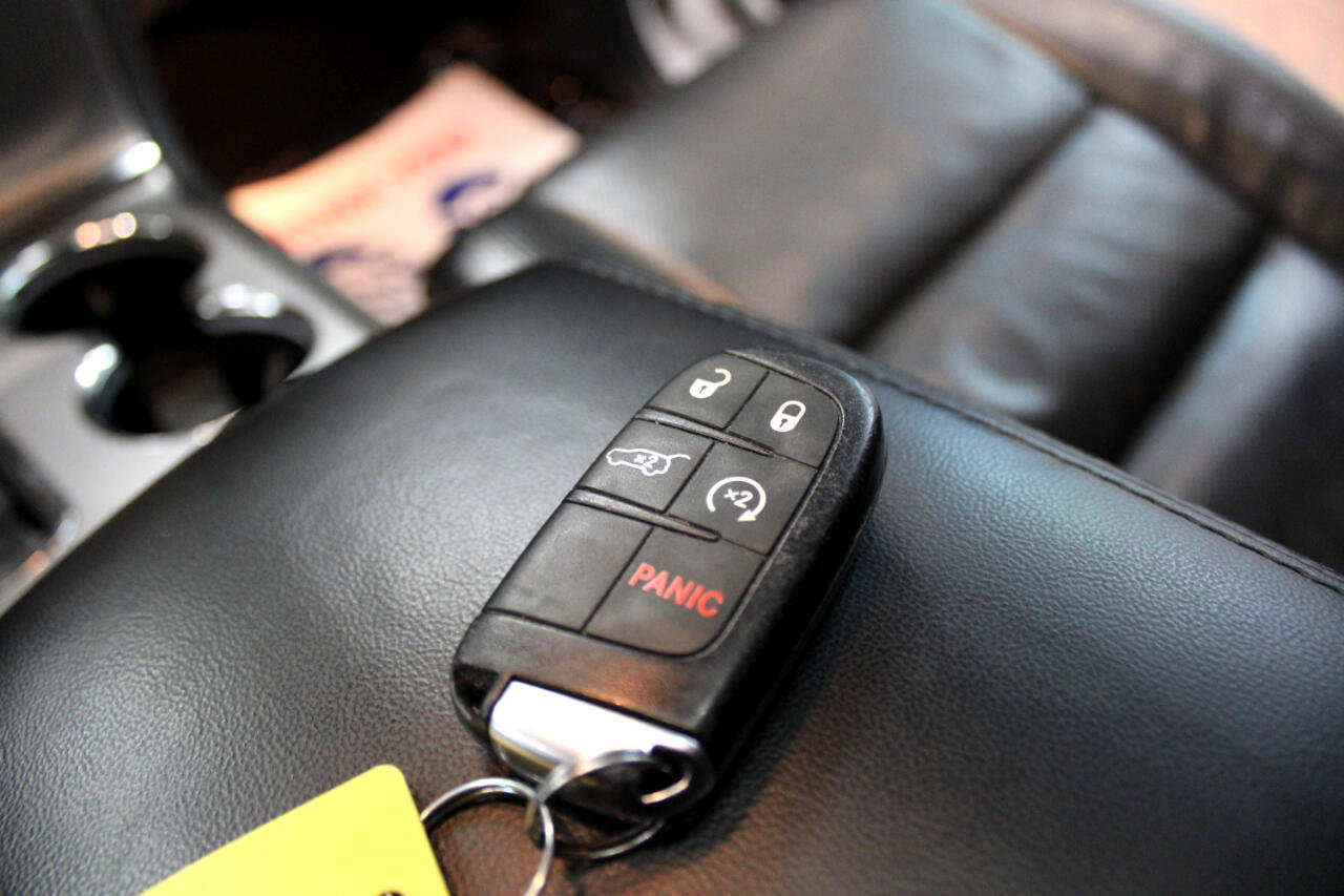 Used 2020 Jeep Grand Cherokee Limited w/ Luxury Group II image 21