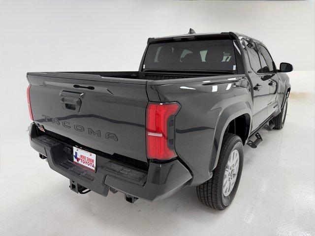 Used 2025 Toyota Tacoma SR5 image 40