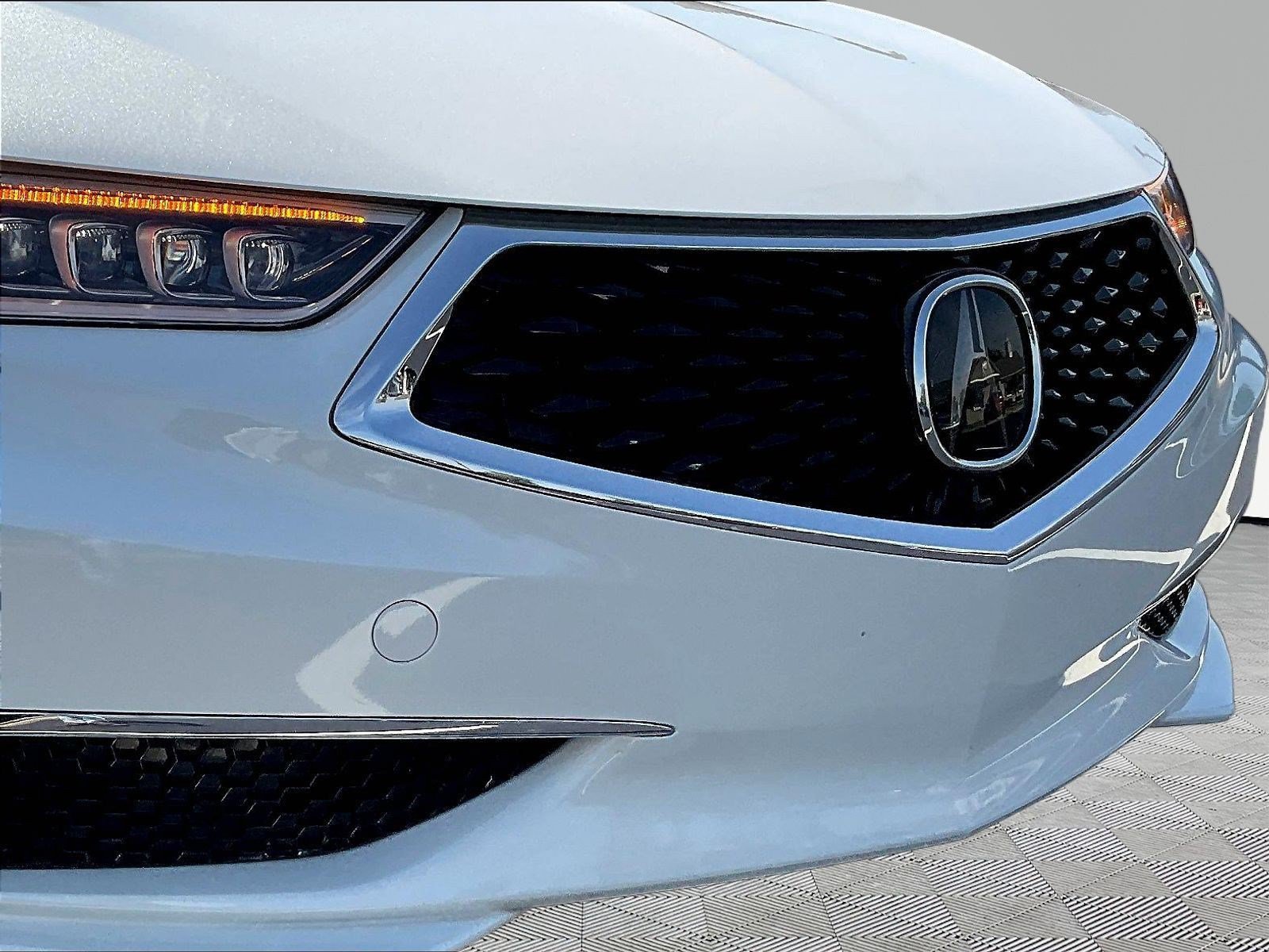 Used 2020 Acura TLX FWD image 33