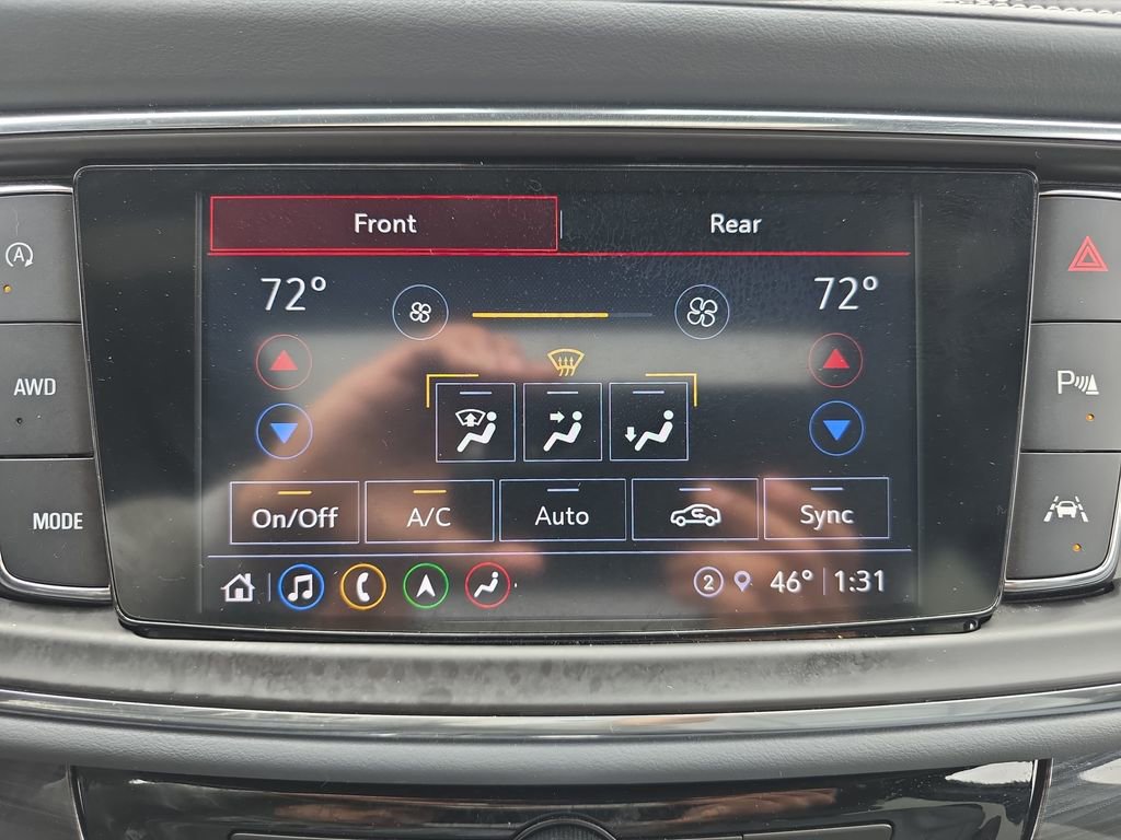 Used 2022 Buick Enclave Essence w/ Experience Buick Package image 27