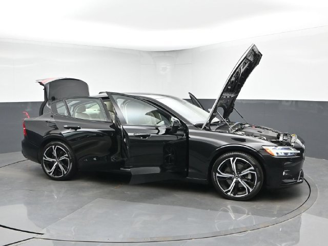 Used 2023 Volvo S60 B5 Ultimate w/ Protection Package Premier FWD image 50