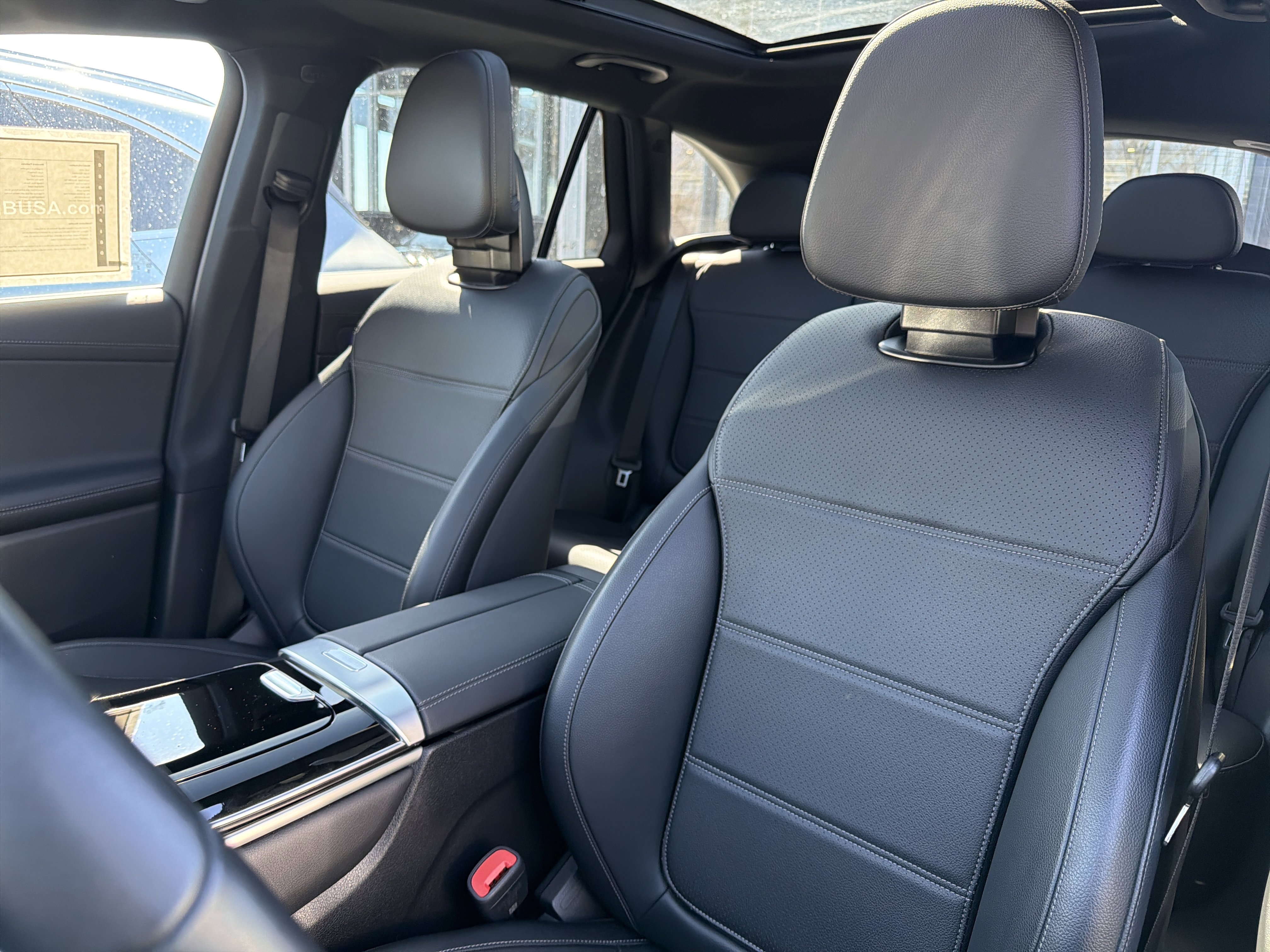 Certified 2025 Mercedes-Benz GLC 300 4MATIC image 10