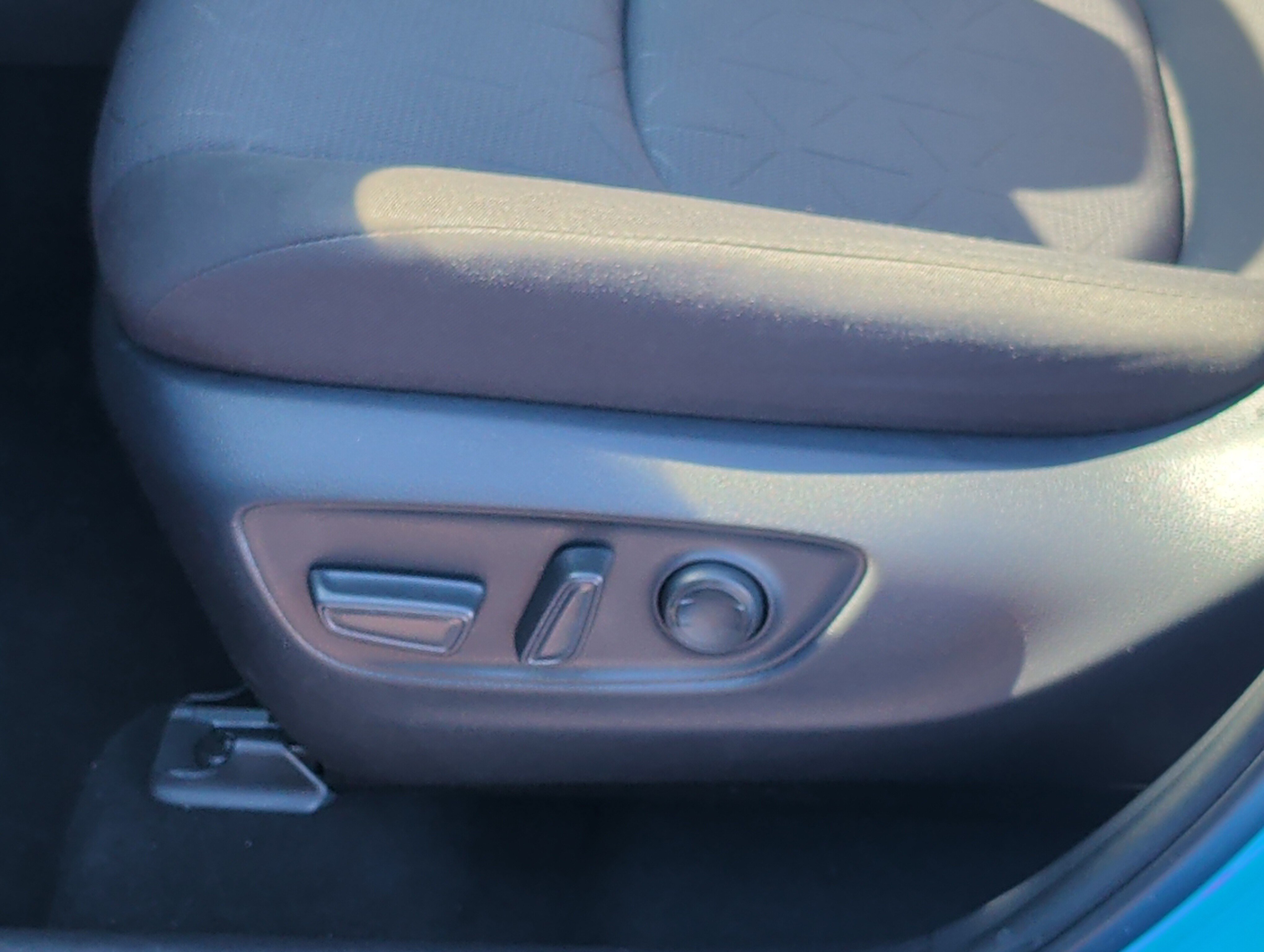 Used 2021 Toyota RAV4 XLE w/ Convenience Package AWD/4WD image 19