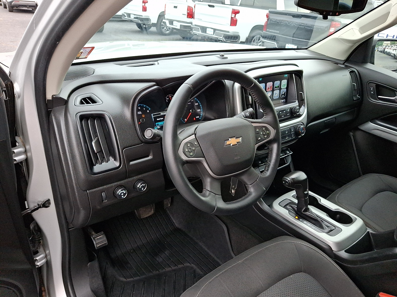 Used 2017 Chevrolet Colorado LT AWD/4WD image 24