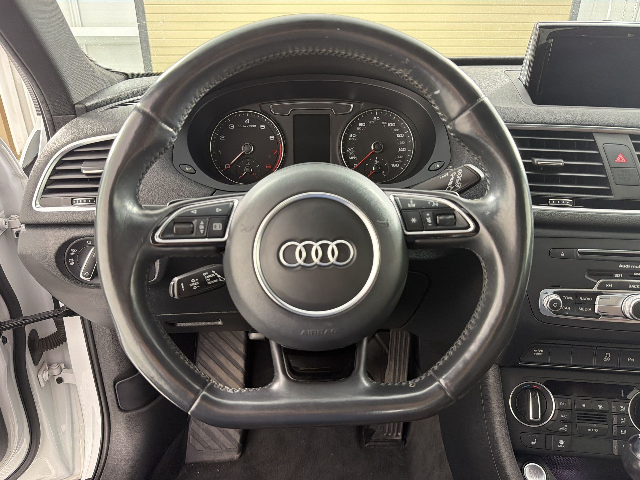 Used 2018 Audi Q3 2.0T Premium Plus w/ Premium Plus Package AWD/4WD image 11