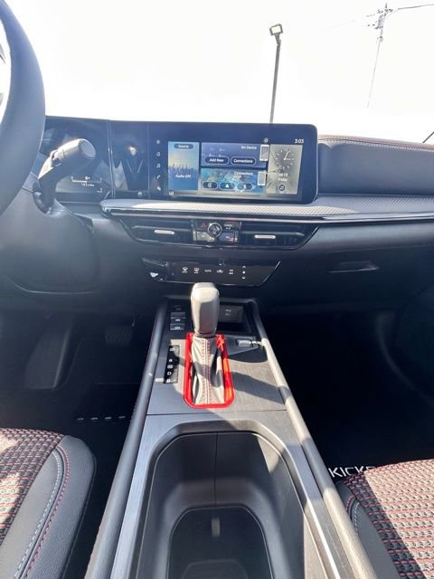 New 2025 Nissan Kicks SR image 23