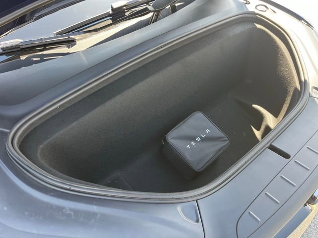 Used 2023 Tesla Model X image 40