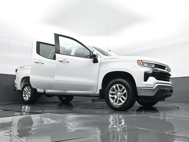 Used 2023 Chevrolet Silverado 1500 LT AWD/4WD image 31