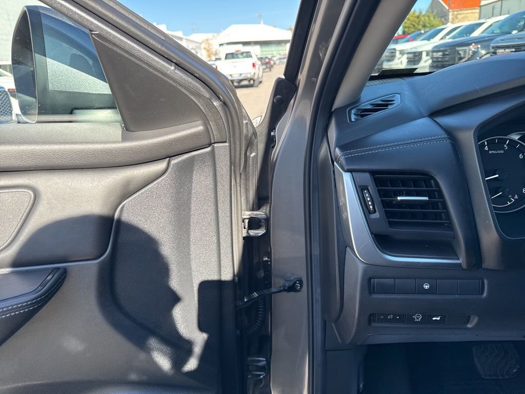 Used 2024 Nissan Rogue SV image 12