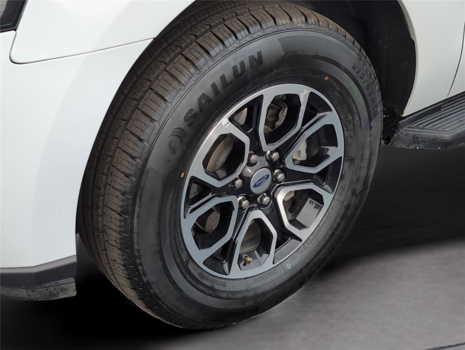 Used 2024 Ford Expedition Max XLT AWD/4WD image 11